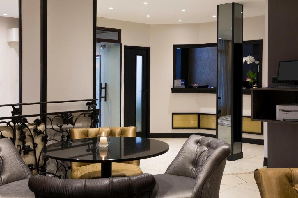 Bar et salon de l'Hôtel Paris Italie